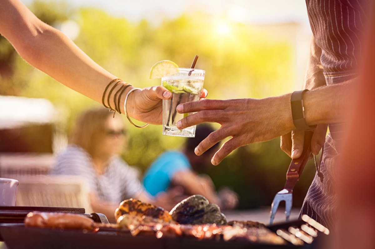 Alcohol-free drinks for a summer barbecue